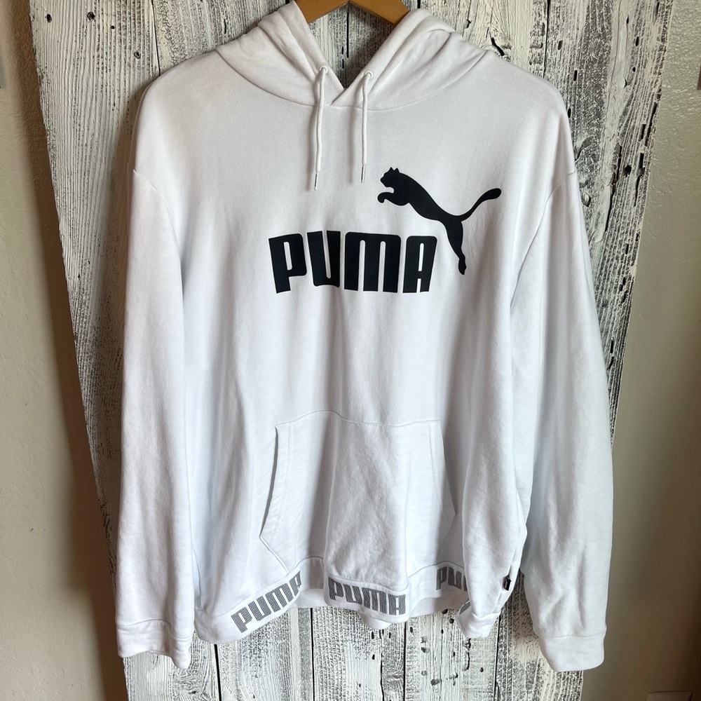 Puma Women’s White Hoodie Size XL